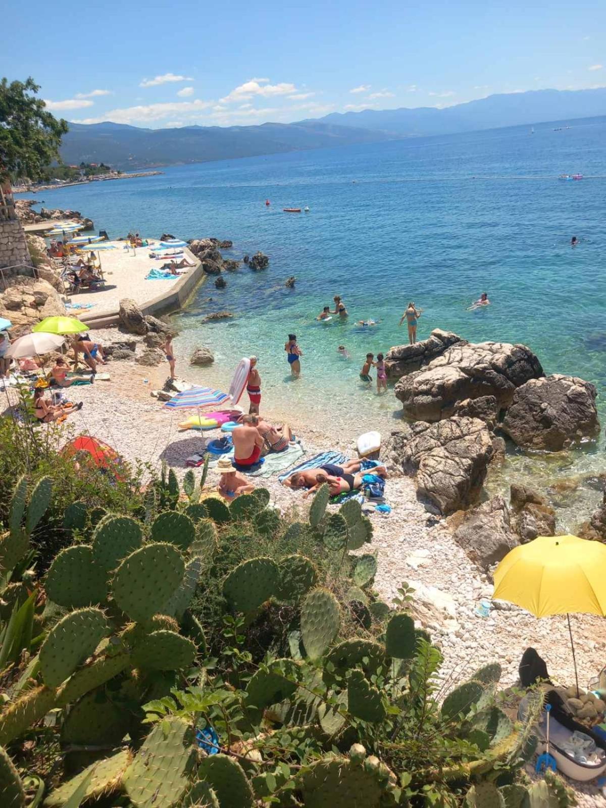 Apartments Maricic 200 Meters From The Beach Novi Vinodolski Buitenkant foto