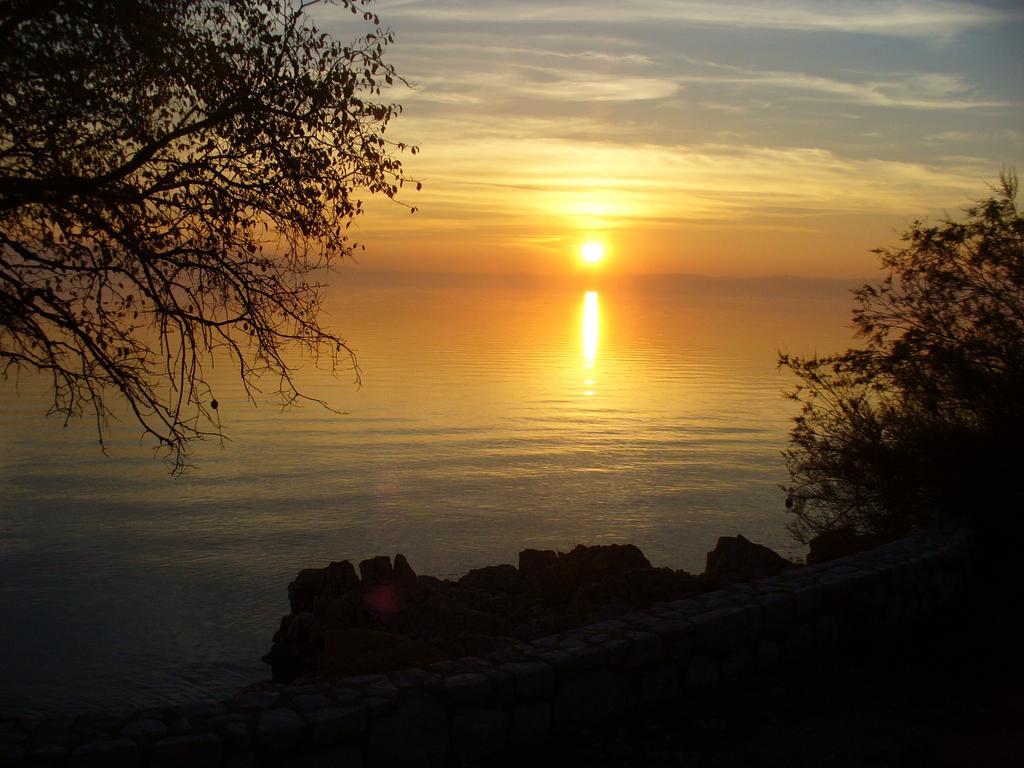 Apartments Maricic 200 Meters From The Beach Novi Vinodolski Buitenkant foto