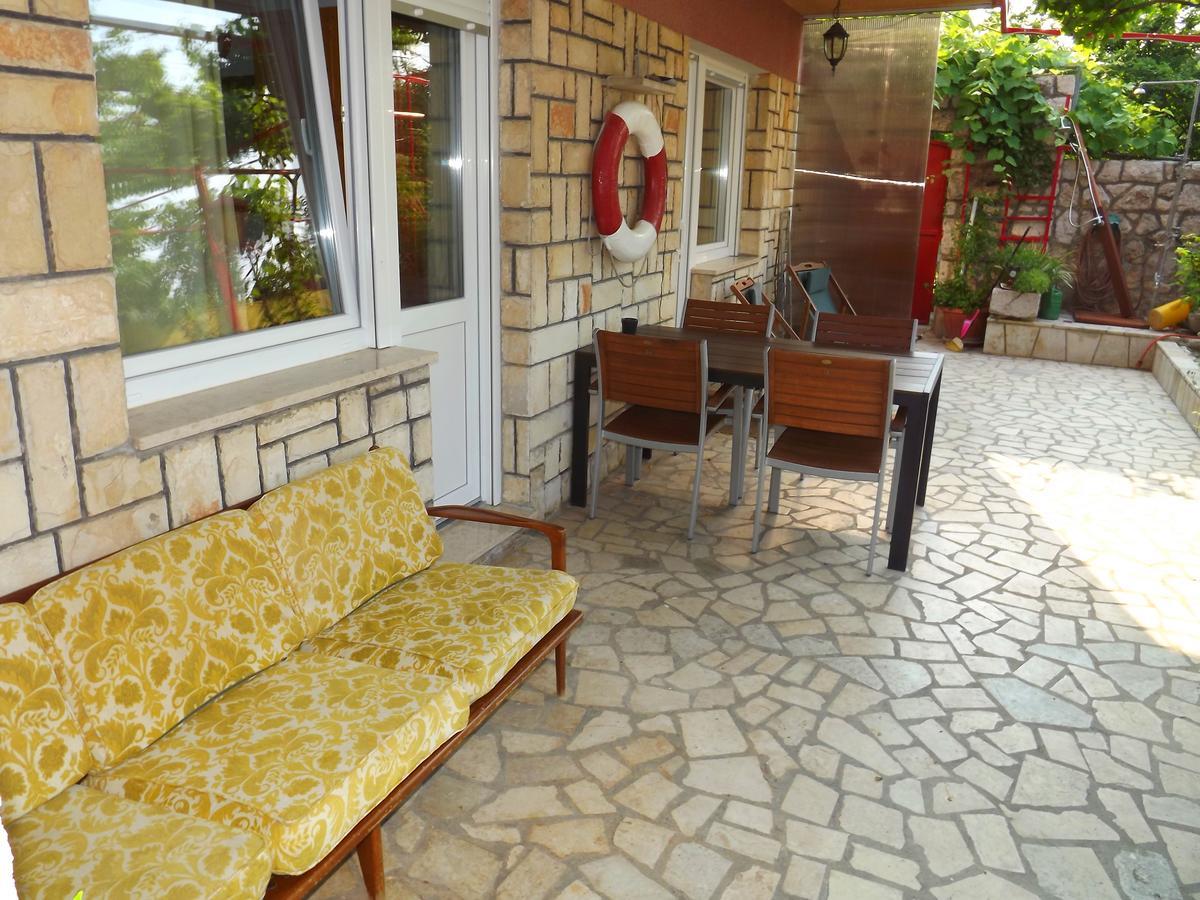 Apartments Maricic 200 Meters From The Beach Novi Vinodolski Buitenkant foto
