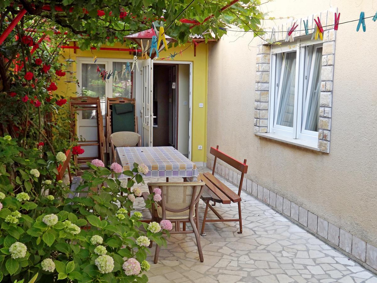 Apartments Maricic 200 Meters From The Beach Novi Vinodolski Buitenkant foto