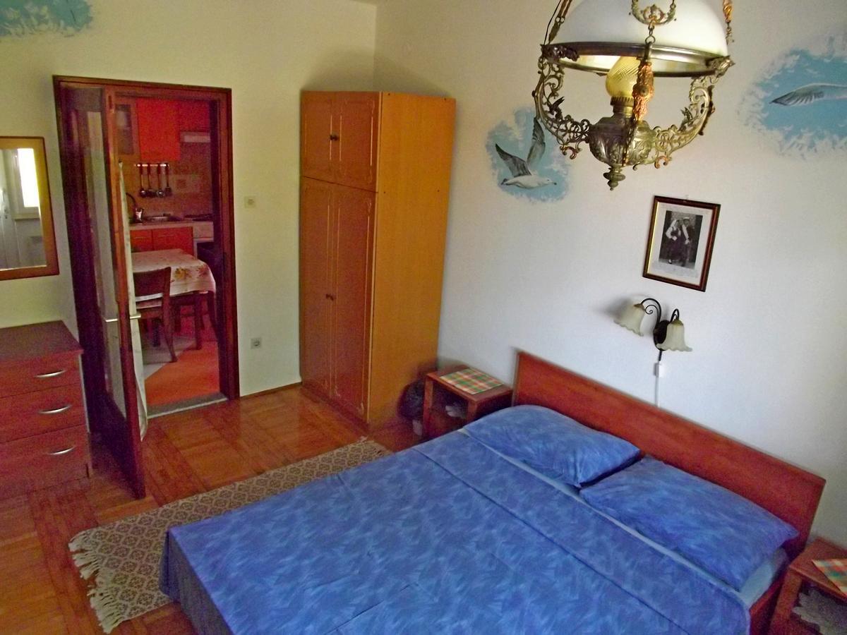 Apartments Maricic 200 Meters From The Beach Novi Vinodolski Buitenkant foto