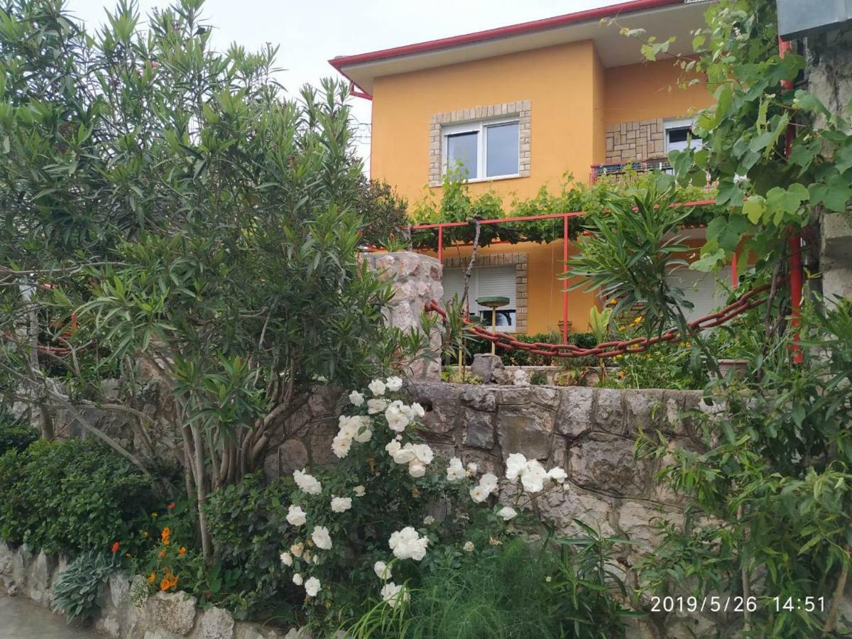 Apartments Maricic 200 Meters From The Beach Novi Vinodolski Buitenkant foto