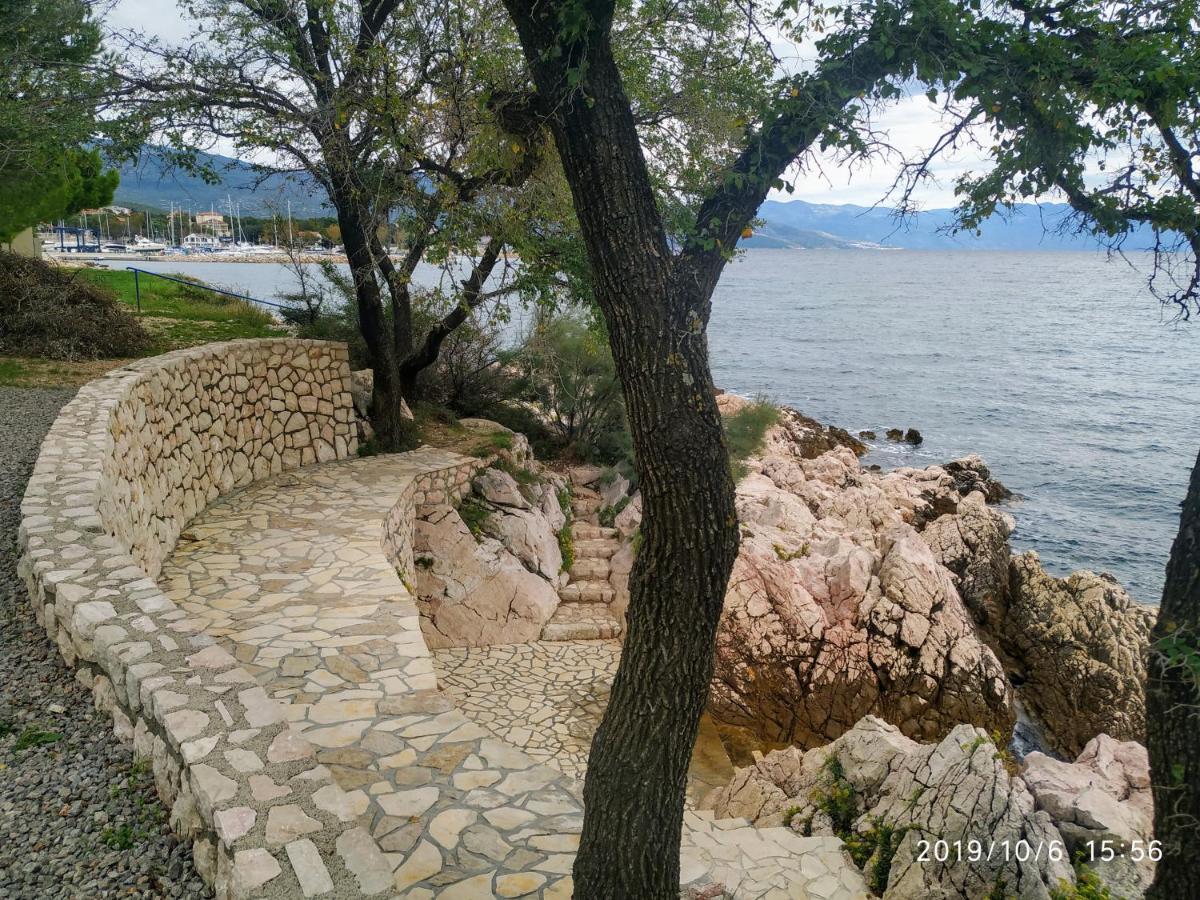 Apartments Maricic 200 Meters From The Beach Novi Vinodolski Buitenkant foto