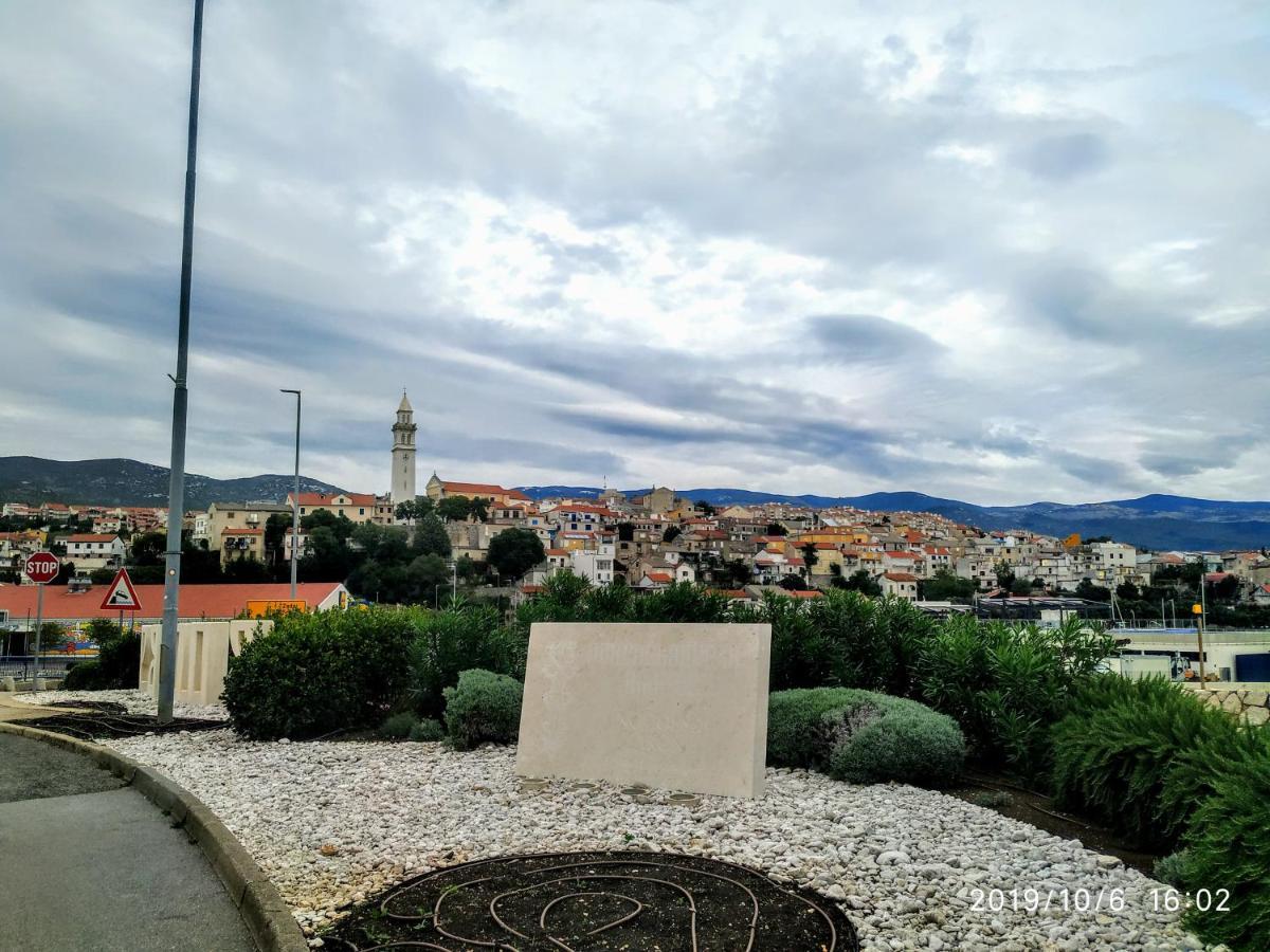 Apartments Maricic 200 Meters From The Beach Novi Vinodolski Buitenkant foto