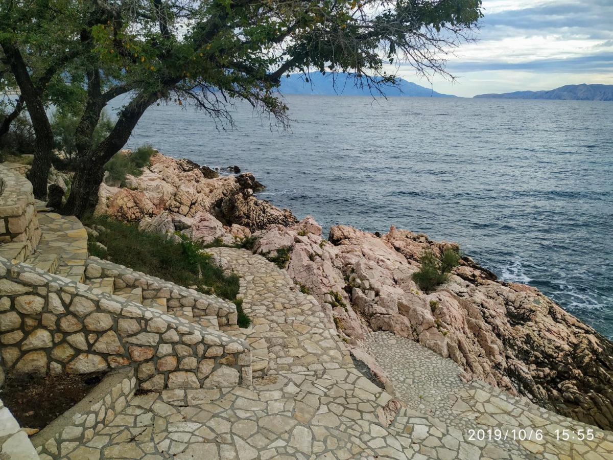 Apartments Maricic 200 Meters From The Beach Novi Vinodolski Buitenkant foto