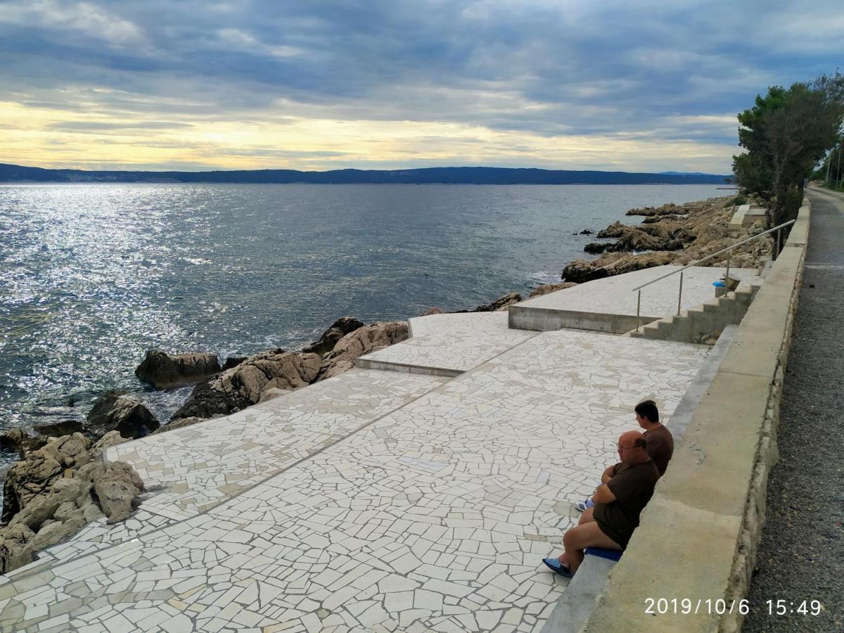 Apartments Maricic 200 Meters From The Beach Novi Vinodolski Buitenkant foto